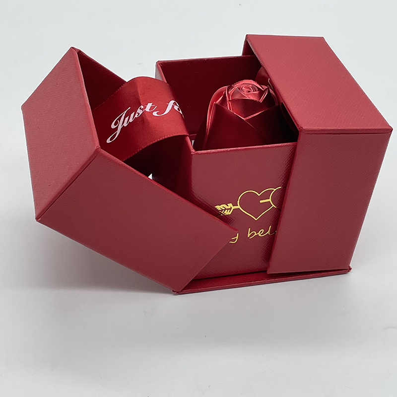 Hot sell unique design jewelry gift box with ribbon band for rings  2