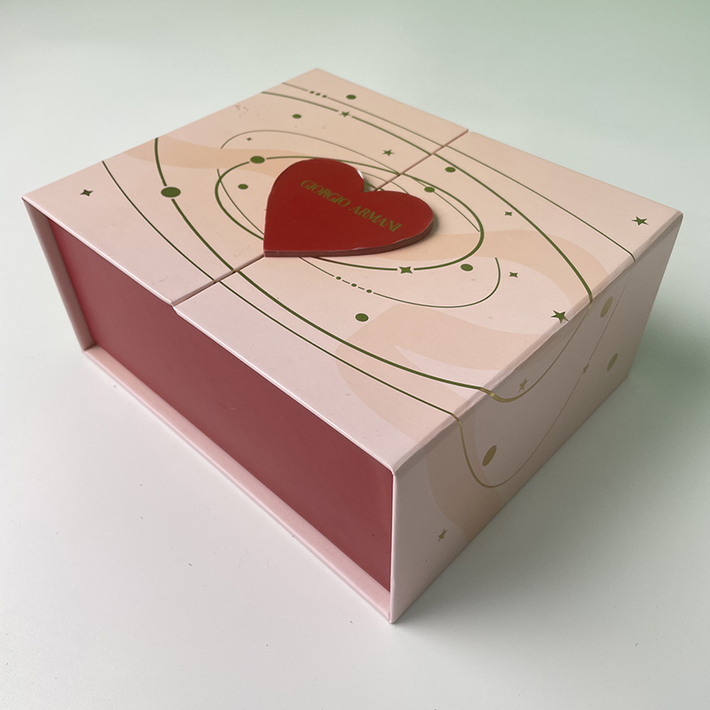 Luxury customized paper gift box for cosmetic packaging (1)