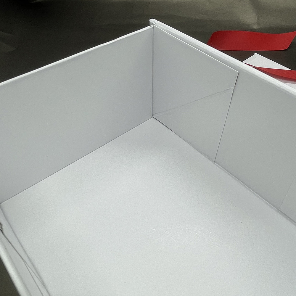 Luxury folding  packaging  box (1)